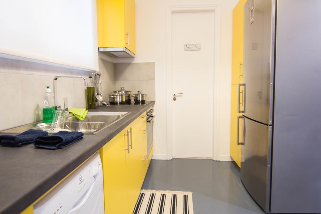 Athenian Blue - Family Apt 5' Minutes From Acropolis Museum Экстерьер фото