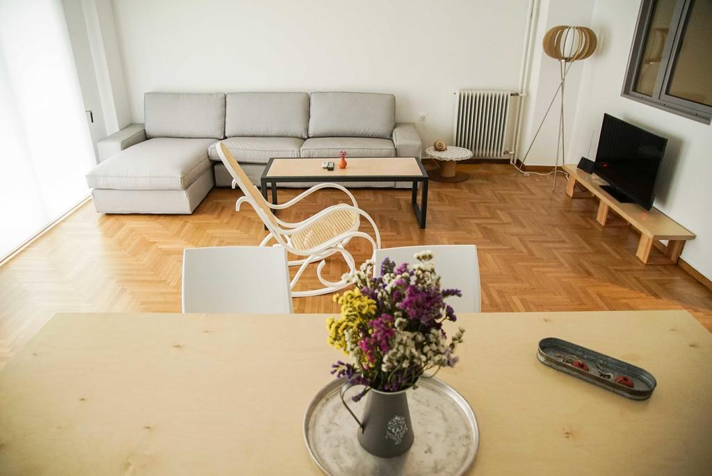 Athenian Blue - Family Apt 5' Minutes From Acropolis Museum Экстерьер фото